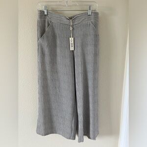 Max Studio Palazzo (Crop) Pants.
